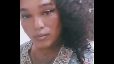 Os novinho j&aacute_ sabe onde &eacute_ a casa , pra ganha a mamada gostosa .