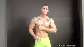 Oiled-Up Hunk Rubs Thick Lube Across Rock-Hard Pecs – EastBoyHeat 18+