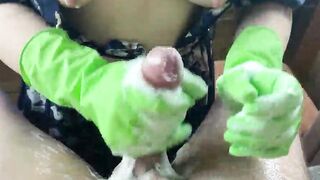 Bae Housewife Washed My Dick So That Cum Shot Inside The Camera