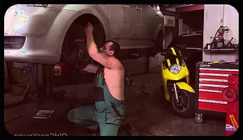Mechanic Polishes Beautiful Babe's Face with Fresh Sperm: A Sizzling Garage Encounter
