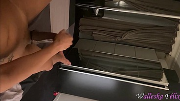 sozinha em casa tocando uma com a neca bem dura - completo no RED