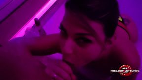 a espetacular atriz melody antunes recebeu um belo convite do amigo dotado pro motel e la a boquinha de veludo ganhou a melhor gozada do xvideos dentro da hidro! confira!