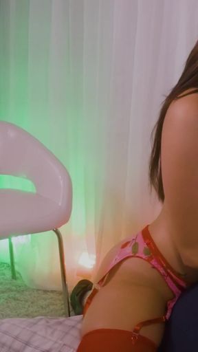 Mia River Hand Job Lap Dance!