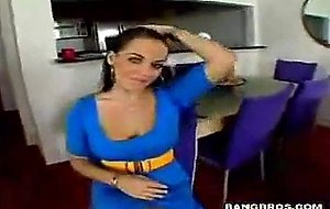 She knows how to shake that ass.