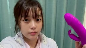 朝起きてパジャマでオナニーしたら白い液でてきちゃいました...