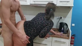 He Doesn't Have the Cash to Pay for the Order and They Fuck