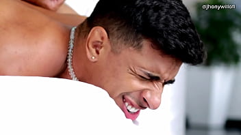 MASSAGISTA N&Atilde_O AGUENTOU E ACABOU ME FODENDO PARTE 2