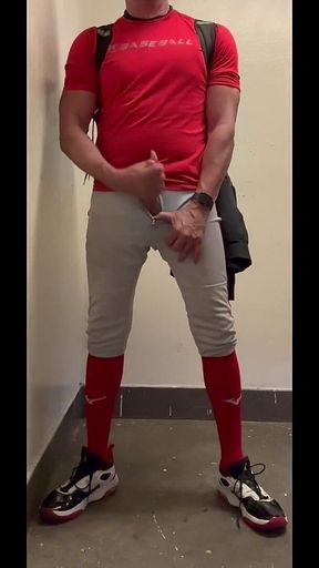 Baseball Dilf Jockdad87 Edges His Cock in Gear