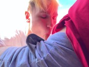 Уломал красивого парня натурала отсосать за деньги на публичном пляже