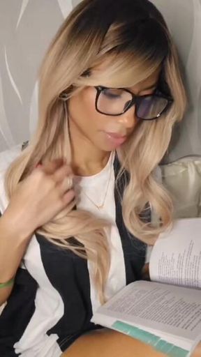 Like Watching or Being Ignored While I Read?