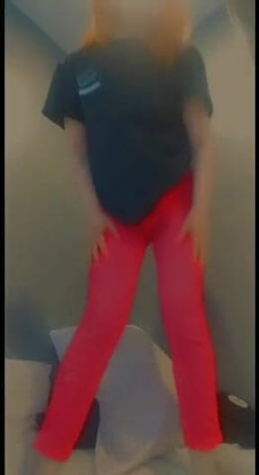 Lolafuccbunny teasing in hot pink leggings