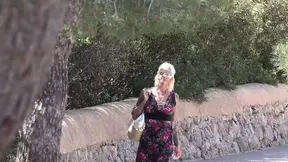 Stunning blonde milf gives amazing handjob