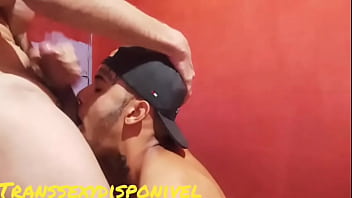 Linda boneca dotada gemendo sendo sarabulhada por pica grande e grossa de vizinho safadinho