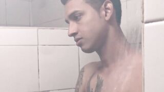 Hanging out with horny dudes Gael and Andy in the shower so we can have a fucking ses