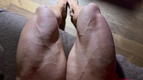 Hot Veiny Muscle Legs