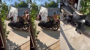 update #103 (september 13, 2022) me and jim love washing my harley in the hot ass sun!