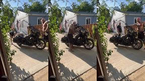 update #103 (september 13, 2022) me and jim love washing my harley in the hot ass sun!