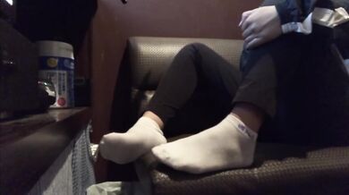 Solo Female Clit Fingering In Karaoke Room