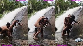 sexo gostoso na beira da cachoeira dana bueno foi a cachoeira com o lutador de mma allan guerra gomes