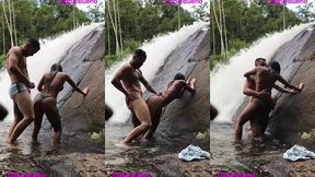 sexo gostoso na beira da cachoeira dana bueno foi a cachoeira com o lutador de mma allan guerra gomes