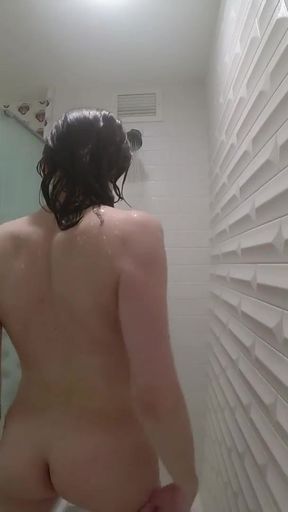 Key moment from &quot;Kitty Kaash in the shower&quot;