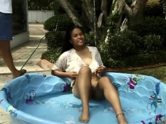 Alluring Asian girl Kanani exposes her wonderful body in the outdoors