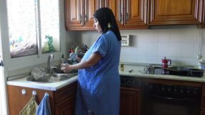 Pregnant Egyptian Wife Gets Creampied While Doing the Dishes