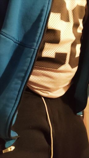 DirTyJunkBro pissing in bed and sniffing socks