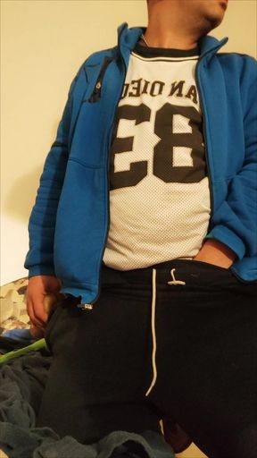 DirTyJunkBro pissing in bed and sniffing socks