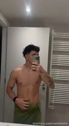 Quieres ver lo que hay debajo? 🥵