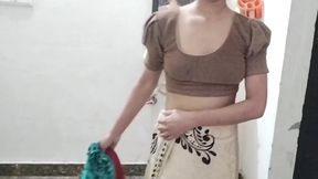 Teacher ko bathroom me piche se pakad ke chod diya
