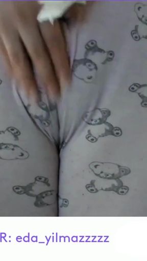 CAMELTOE- MASTURBATION IN PAJAMAS- TURKISH MILF- TURKISH PORN   Clip 2
