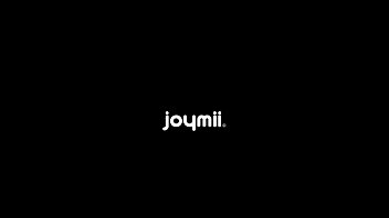 Solo girl inserts toy in love tunnel