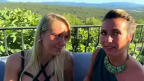 Amanda really likes our Apollo... - Jacquie et Michel TV