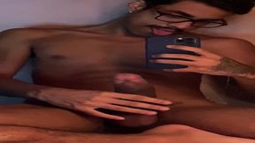 jovem de 18 anos mostrando o pau grande e grosso
