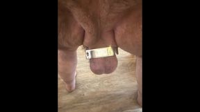Satana&#039;s Piggy visits the pain clinic for locktorber