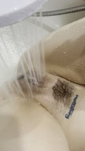 Pussy Pulsing Under the Showerhead – Intense Wet Orgasm