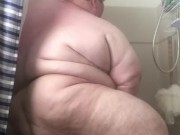 Superchub showering