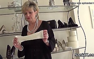 Adulterous british milf lady sonia shows off her oversized tits
