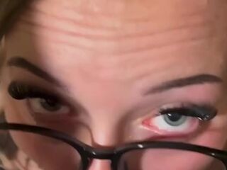The best “Hawk Tuah” comes from girls in glasses???? (full vid)
