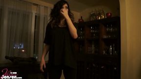 Jelena Jensen leaves her man hanging!!