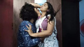 Malayali lovers' steamy 'saree romance' intensifies with passionate neck kisses & chest thumping