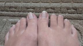 Have you ever seen such beautiful male toes and toe nails?