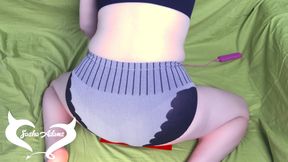 Fatty sexy in stepmommy's panties jump on vibro toy!