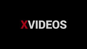 Sexo a tre?s com as duas branquinhas e lindinhas fazendo muito anal