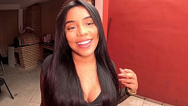 Milena Queiroz gostou da gostosa que segura a câmera e chupou ela toda enquanto leva rola do safado