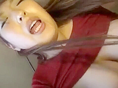 01537,A woman who screams in agony