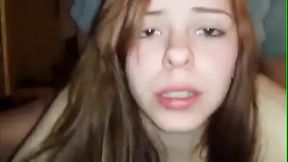 Trio con morrita Carita de pendeja la conoc&iacute_ en Tinder, vino a mi casa y mi roomie y yo nos la cogimos