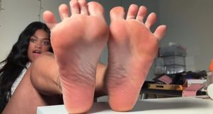 Worship the cum on my feet while I count you down