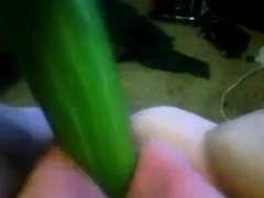 Curvy Girl Pleasures Herself on Webcam